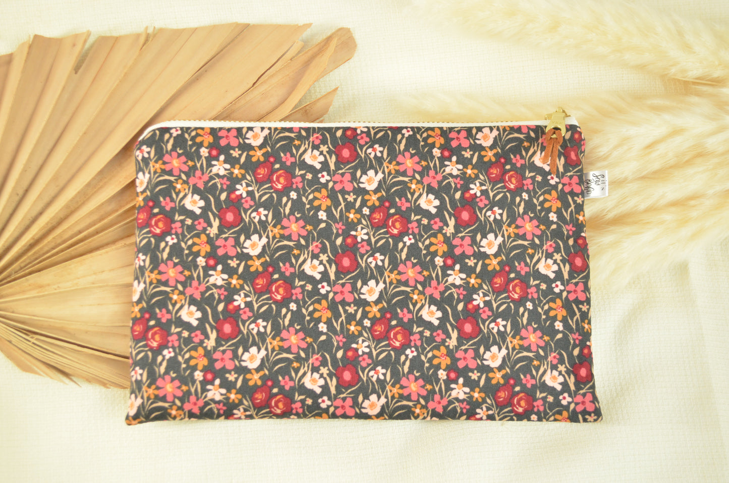 Busy Bee Medium Pouch