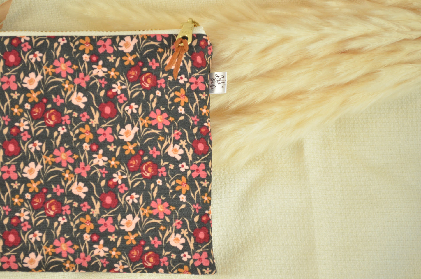 Busy Bee Medium Pouch