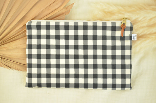 Plaid of My Dreams Medium Pouch